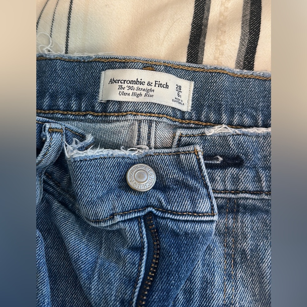 Abercrombie Jeans- 90s Straight Ultra High Rise